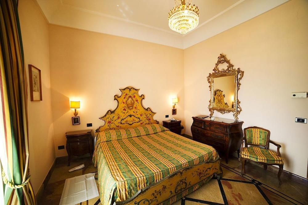 Grande Albergo Miramare フォルミア エクステリア 写真