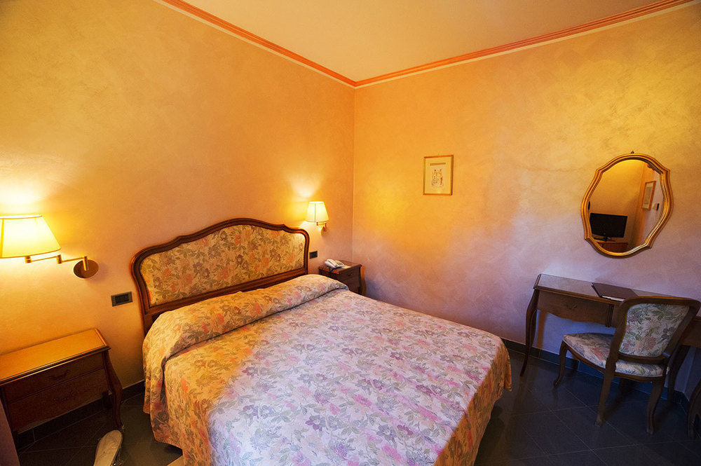Grande Albergo Miramare フォルミア エクステリア 写真