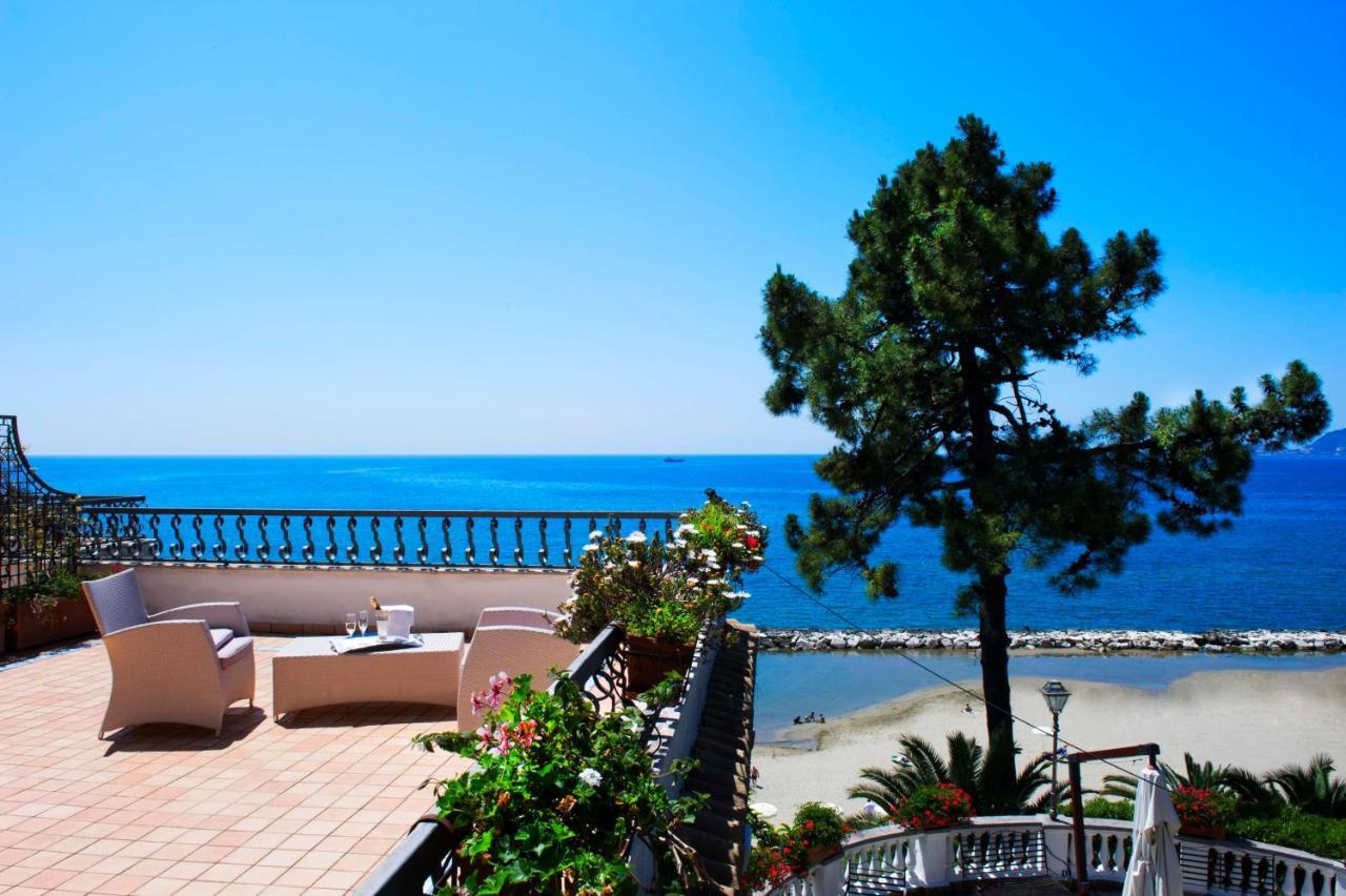 Grande Albergo Miramare フォルミア エクステリア 写真